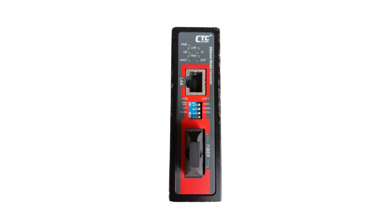 Industrial 10/100Base-TX to 100Base-FX Fiber Converter, CTC Union Model IMC-100C-SC002 Industrial 10/100Base-TX to 100Base-FX Fiber Converter, CTC Union Model IMC-100C-SC002